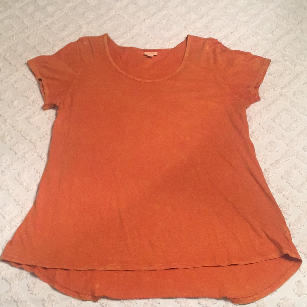 LuLaRoe Classic Tee XL